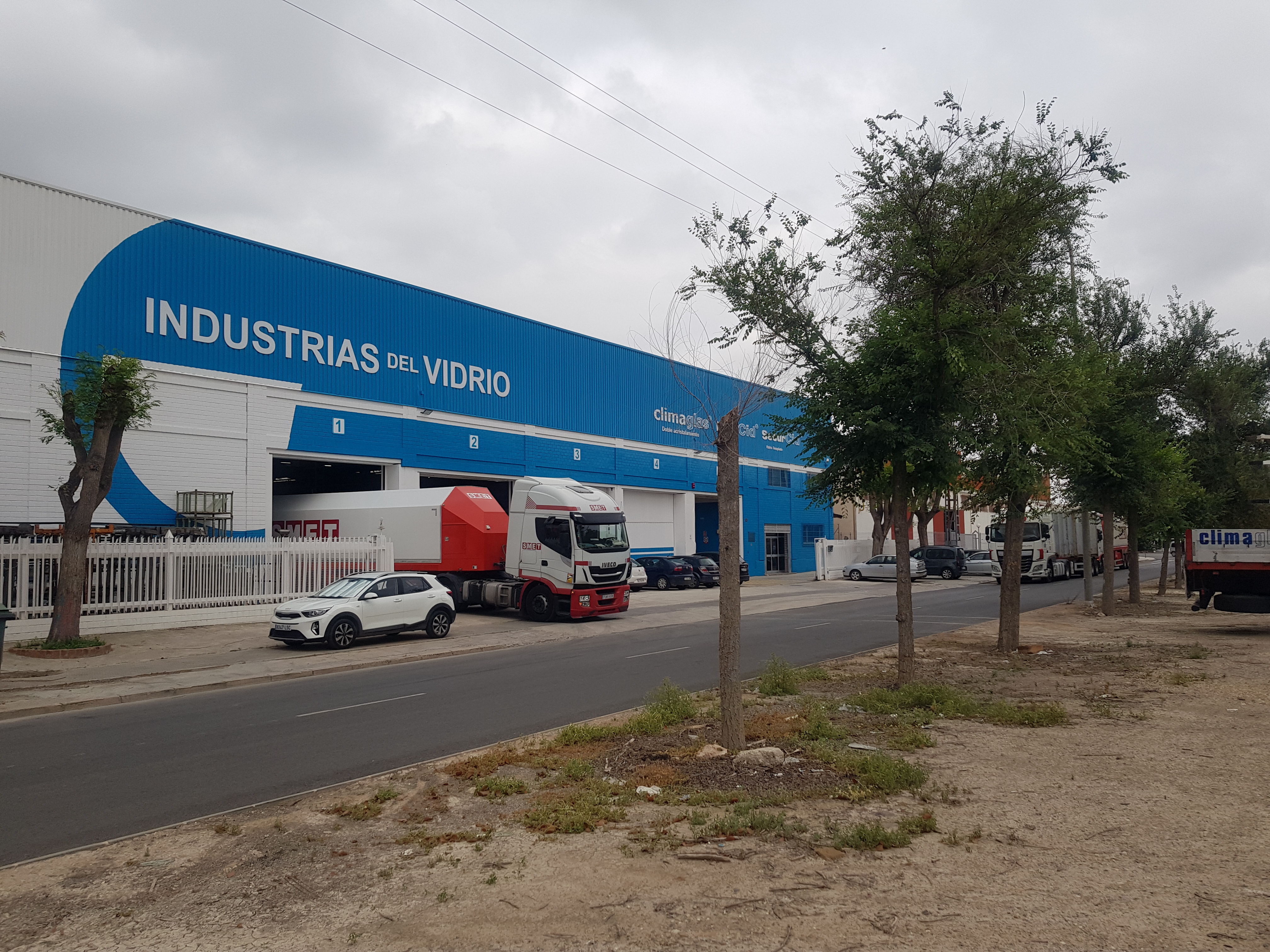 Expedición y carga en fábrica glasscor